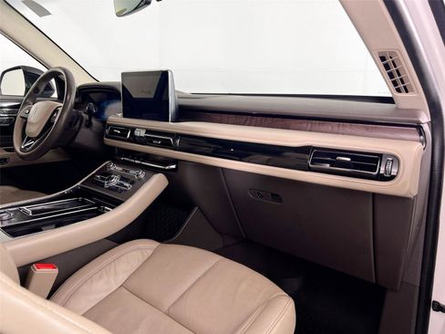 Used 2021 Lincoln Aviator Reserve w/ Elements Package Plus image 26