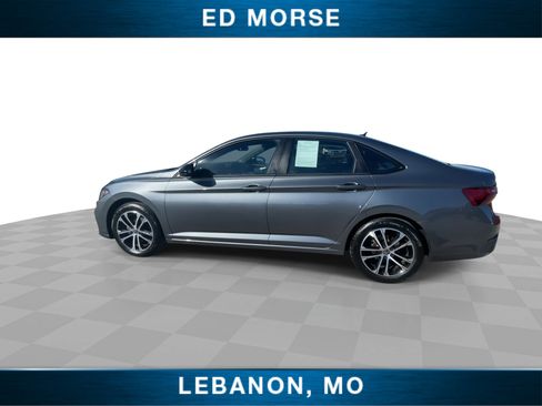 Used 2025 Volkswagen Jetta Sport image 6