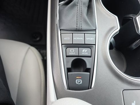 Certified 2024 Toyota Camry XLE image 24