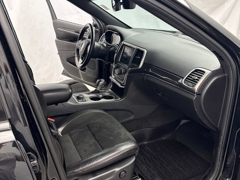 Used 2018 Jeep Grand Cherokee Trailhawk AWD/4WD image 25