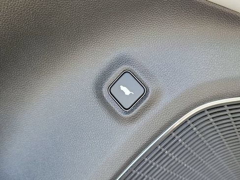 Used 2025 Acura MDX w/ Technology Package FWD image 22