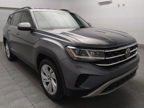Used 2021 Volkswagen Atlas SE w/ Towing Package FWD image 13