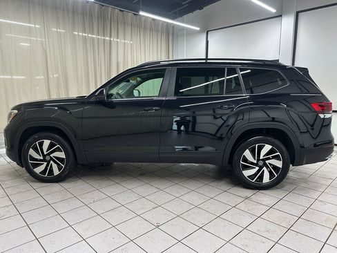 Used 2025 Volkswagen Atlas SE image 10