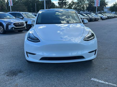 Used 2021 Tesla Model Y 2WD image 2
