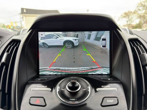 Used 2017 Ford Escape Titanium AWD/4WD image 38
