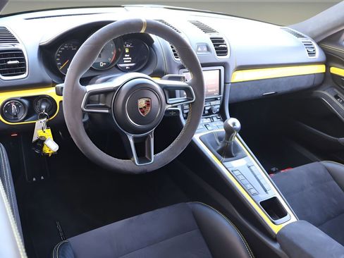 Used 2016 Porsche Cayman GT4 RWD image 13