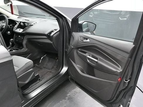 Used 2017 Ford Escape SE w/ Equipment Group 201A AWD/4WD image 13