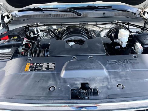 Used 2018 GMC Yukon XL SLT w/ Open Road Package image 32