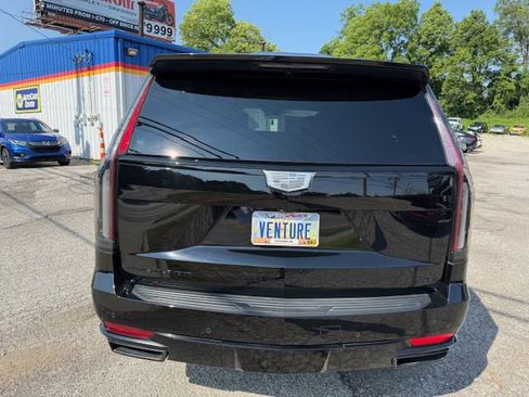 Used 2022 Cadillac Escalade ESV Sport Platinum w/ LPO, ONYX Package image 7