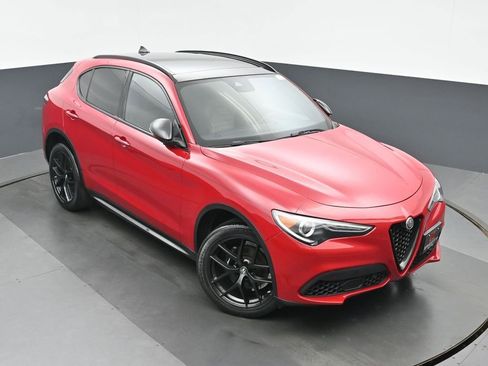 Used 2021 Alfa Romeo Stelvio Ti Sport AWD/4WD image 31