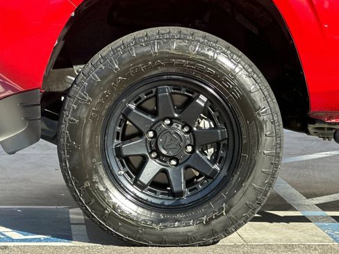 Used 2023 Toyota Tacoma SR AWD/4WD image 21