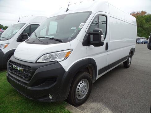 New 2025 RAM ProMaster 2500 w/ Premium Convenience Group image 1