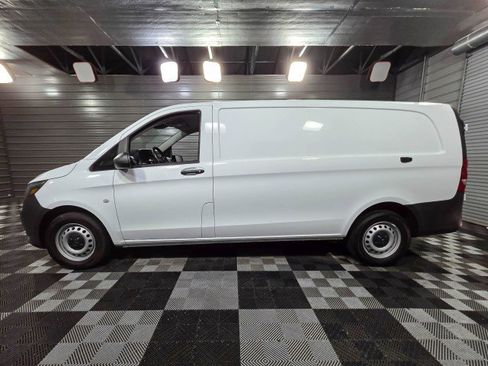 Used 2023 Mercedes-Benz Metris image 8