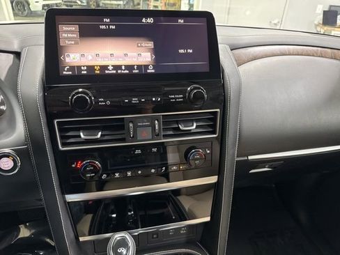 Used 2024 INFINITI QX80 Premium Select w/ Cargo Package image 21