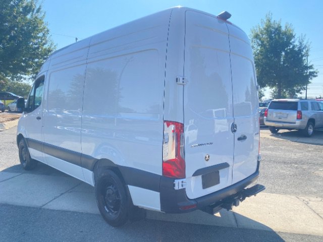 Used 2025 Mercedes-Benz Sprinter 2500 image 3