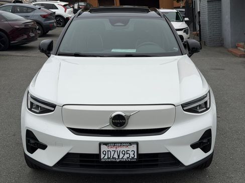 Used 2023 Volvo XC40 Recharge Plus AWD/4WD image 2
