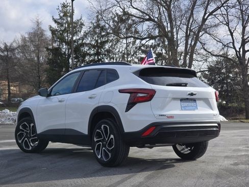 Certified 2025 Chevrolet Trax RS w/ Driver Confidence Package image 12