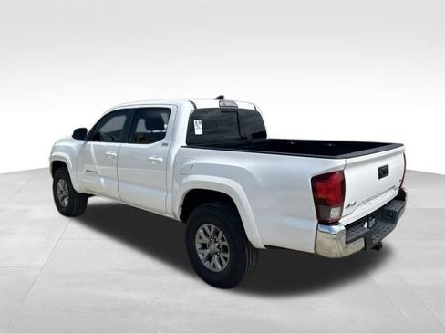 Used 2019 Toyota Tacoma SR5 AWD/4WD image 5
