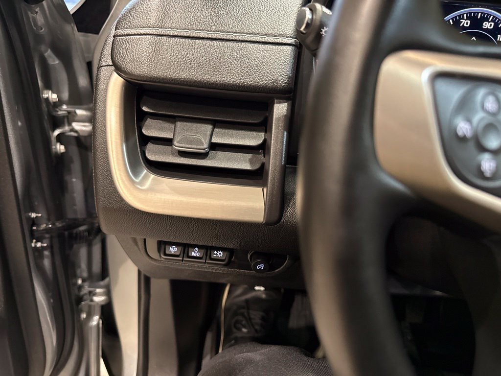 Used 2024 GMC Terrain Denali w/ Denali Premium Package AWD/4WD image 37