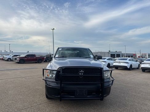 Used 2020 RAM 1500 4x4 Crew Cab Classic image 4