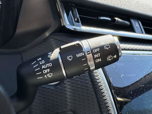 Used 2020 Land Rover Range Rover Velar R-Dynamic S AWD/4WD image 31