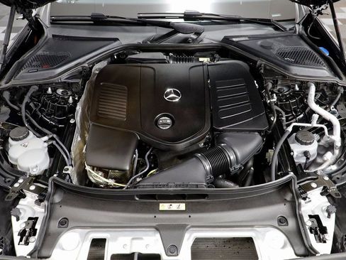 Used 2025 Mercedes-Benz E 350 Sedan image 26