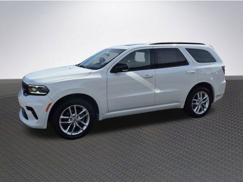 Used 2024 Dodge Durango GT image 2