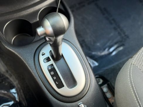 Used 2014 Nissan Versa SV w/ Convenience Package FWD image 23