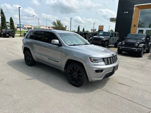 Certified 2020 Jeep Grand Cherokee Altitude AWD/4WD image 22
