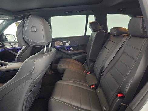 Used 2026 Mercedes-Benz GLS 580 4MATIC image 18