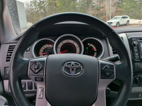 Used 2015 Toyota Tacoma Base w/ TRD Sport Package image 17