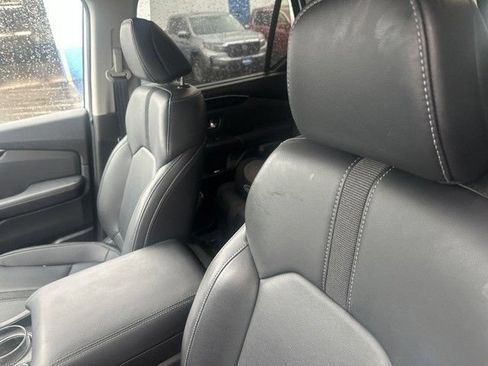 Used 2023 Honda Pilot Touring image 8