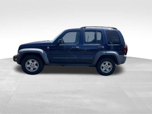 Used 2007 Jeep Liberty Sport AWD/4WD image 4