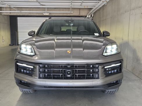Certified 2026 Porsche Cayenne S AWD/4WD image 12