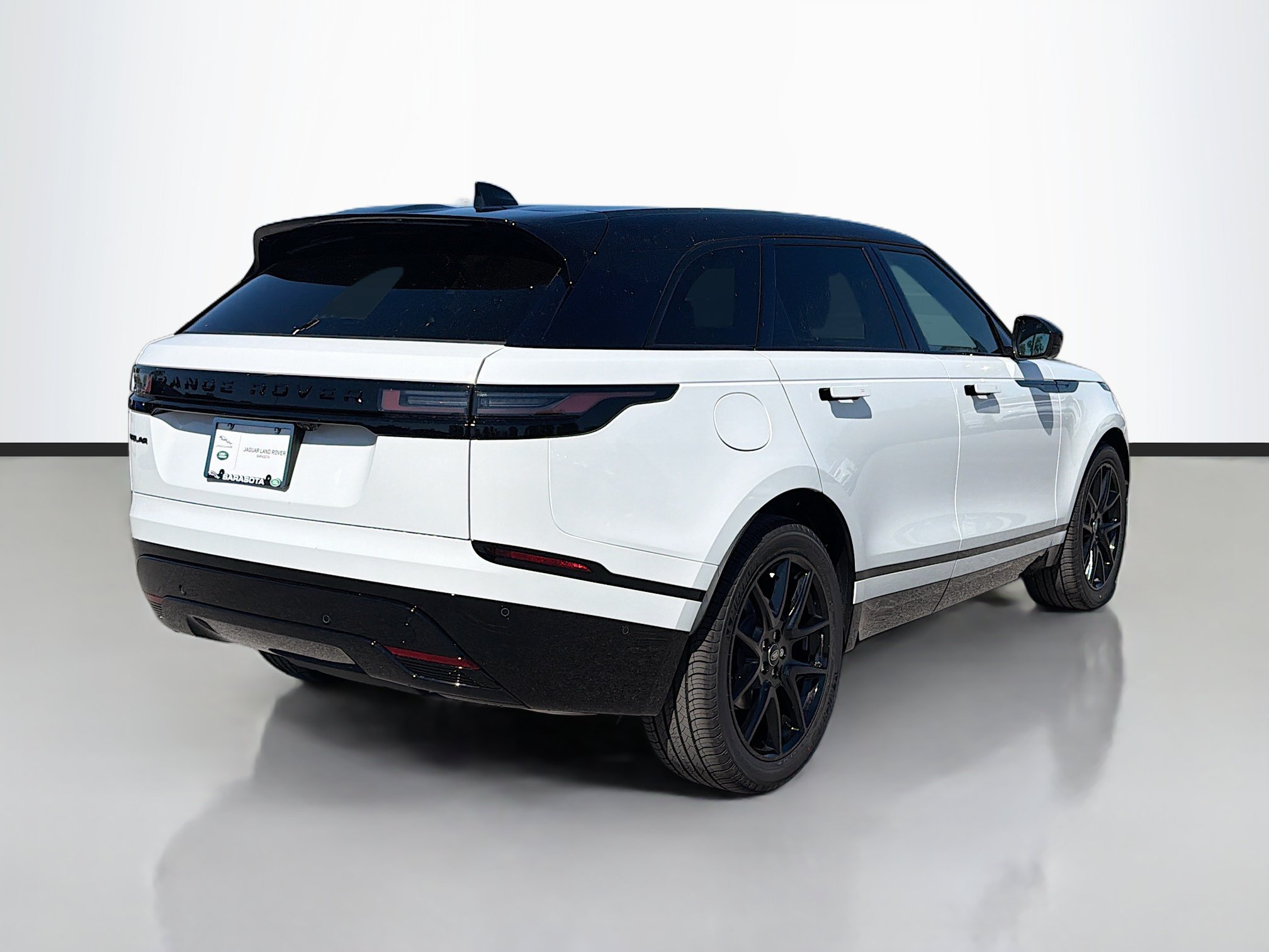 New 2026 Land Rover Range Rover Velar Dynamic SE AWD/4WD image 5