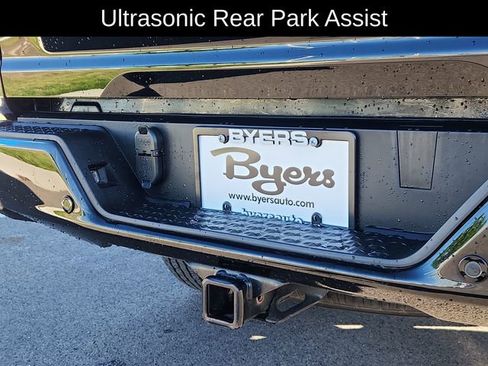 Used 2024 GMC Canyon Elevation w/ Elevation Premium Package RWD image 33