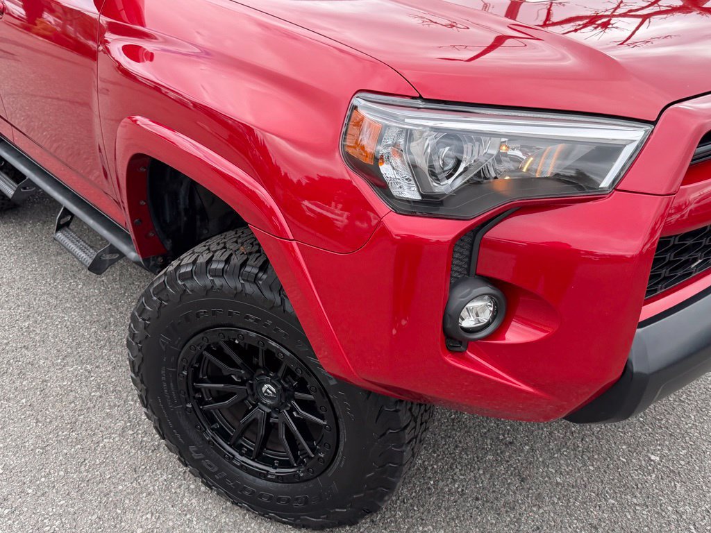 Used 2021 Toyota 4Runner TRD Off-Road Premium AWD/4WD image 2
