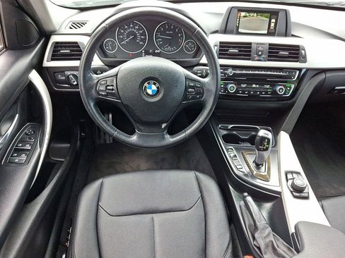 Used 2017 BMW 320i xDrive Sedan AWD/4WD image 21