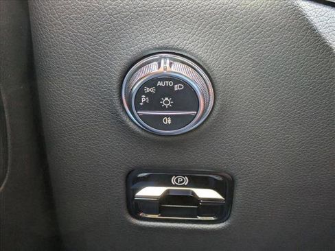 Used 2026 Mercedes-Benz GLC 300 image 12