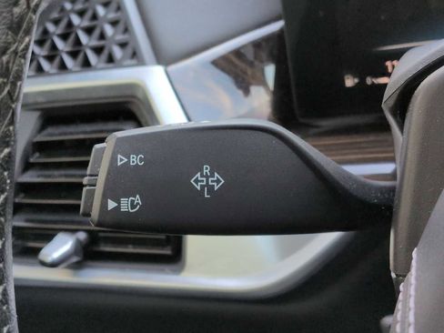Used 2023 BMW X7 xDrive40i AWD/4WD image 29