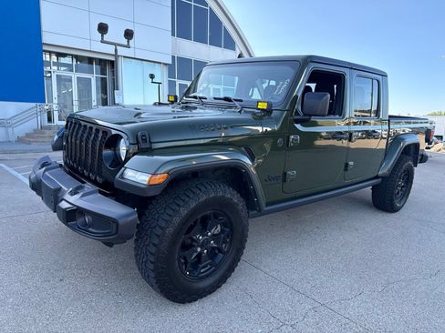 Used 2022 Jeep Gladiator Sport AWD/4WD image 1