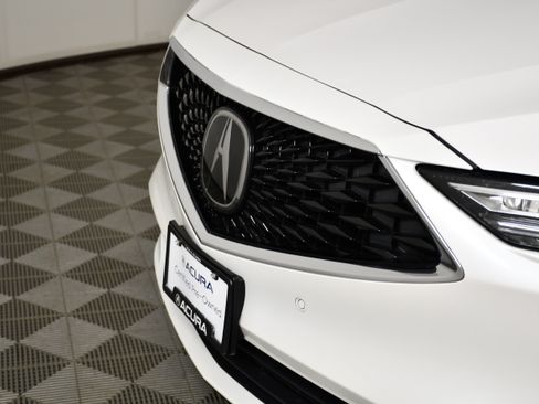 Certified 2024 Acura MDX SH-AWD w/ Technology Package image 11