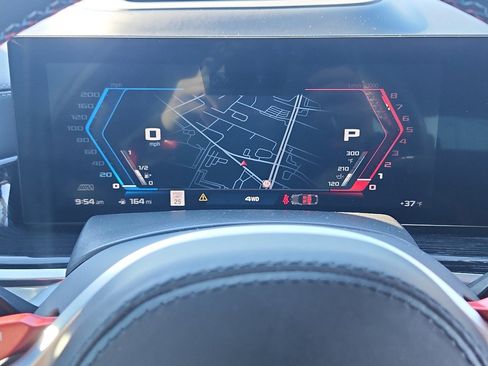 Used 2025 BMW X6 M Competition w/ Executive Package image 17