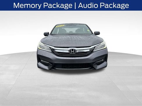 Used 2017 Honda Accord Touring image 8