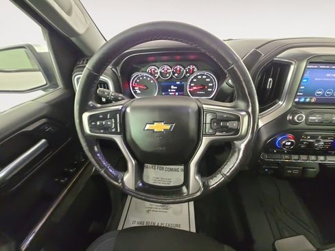 Used 2021 Chevrolet Silverado 1500 LT AWD/4WD image 11