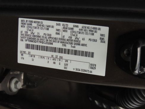 Used 2023 Ford F350 Lariat w/ Lariat Ultimate Package AWD/4WD image 31