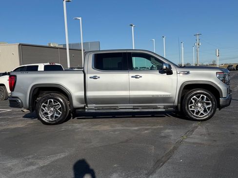 Used 2024 GMC Sierra 1500 SLT w/ SLT Premium Package image 4