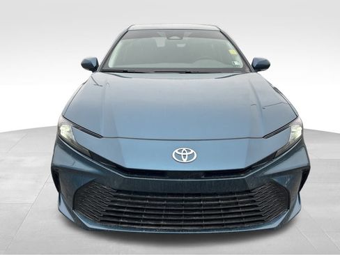 Certified 2025 Toyota Camry LE image 9