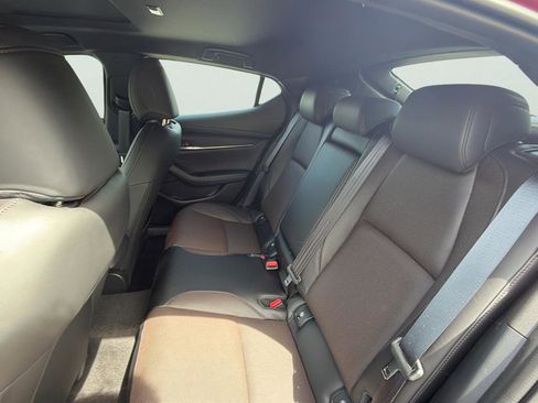 New 2026 MAZDA MAZDA3 Hatchback w/Premium Plus Pkg image 24