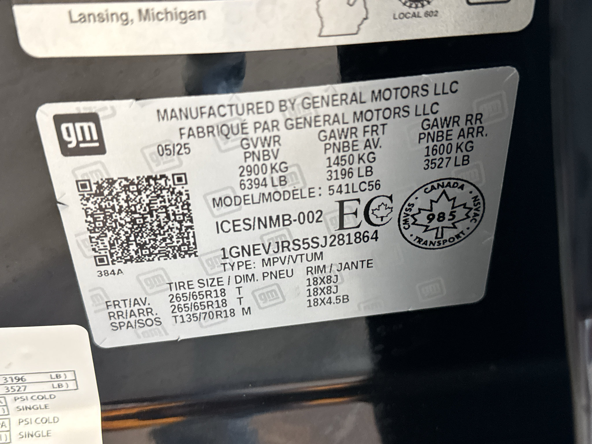 Used 2025 Chevrolet Traverse Z71 w/ LPO, Floor Liner Package AWD/4WD image 40